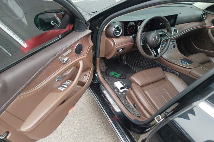 Used Mercedes-Benz E-Class 2022 Second Facelift E 300 L Fashion Edition
