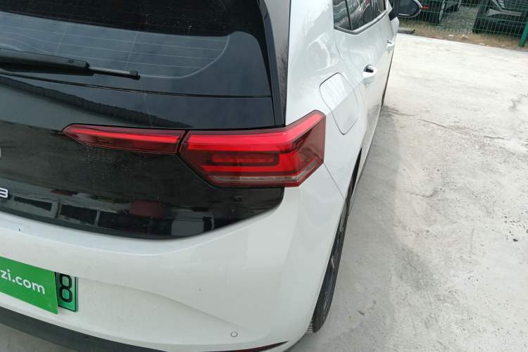 Used Volkswagen ID.3 2025 Smart Model Outstanding Oxygen Edition