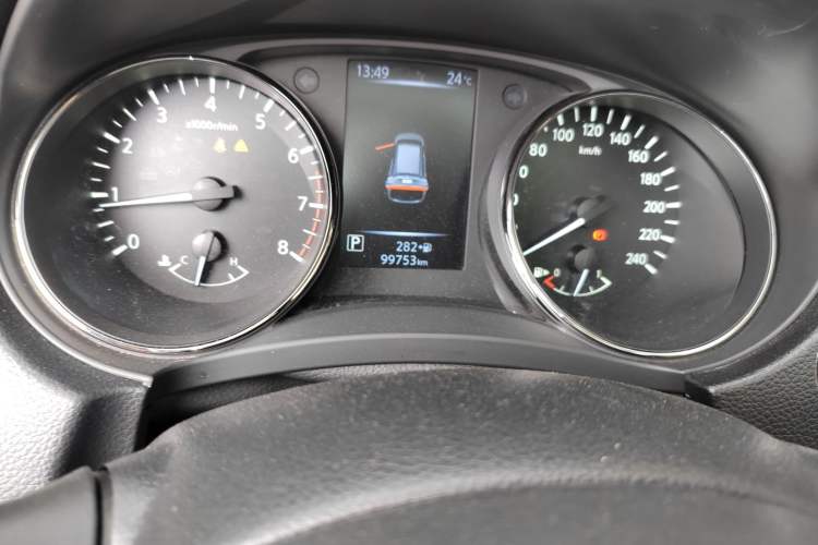 Used Nissan X-Trail 2019 2.0L CVT SmartConnect 7-Seater Comfort Edition 2WD Instrument Cluster