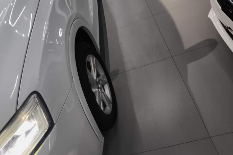 Used Audi Q3 2018 30th Anniversary Edition 30 TFSI Fashion Model Left Front Wheel Hub