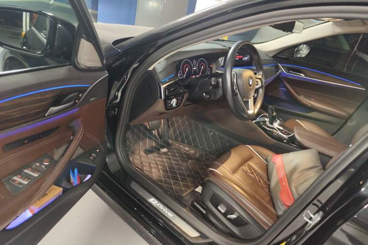 Used BMW 5 Series New Energy 2019 530Le Luxury Package Driver Seat