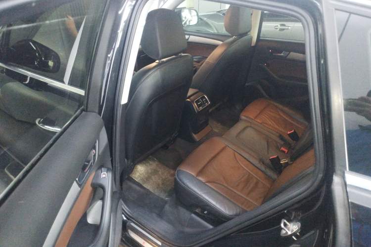 Used Audi Q5 2017 Plus 40 TFSI Ambition Model
