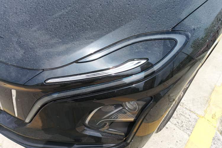 Used Hongqi E-QM5 2022 431 km Charge & Enjoy Edition
