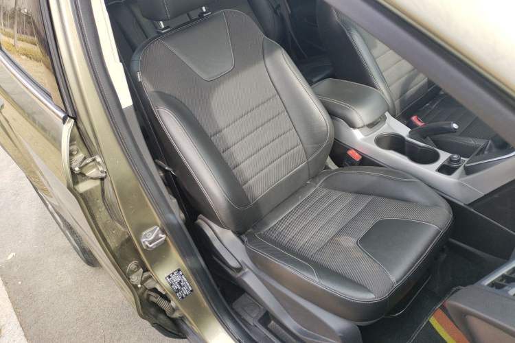 Used Ford Kuga 2015 1.5L GTDi Two-Wheel Drive Fashion Edition
