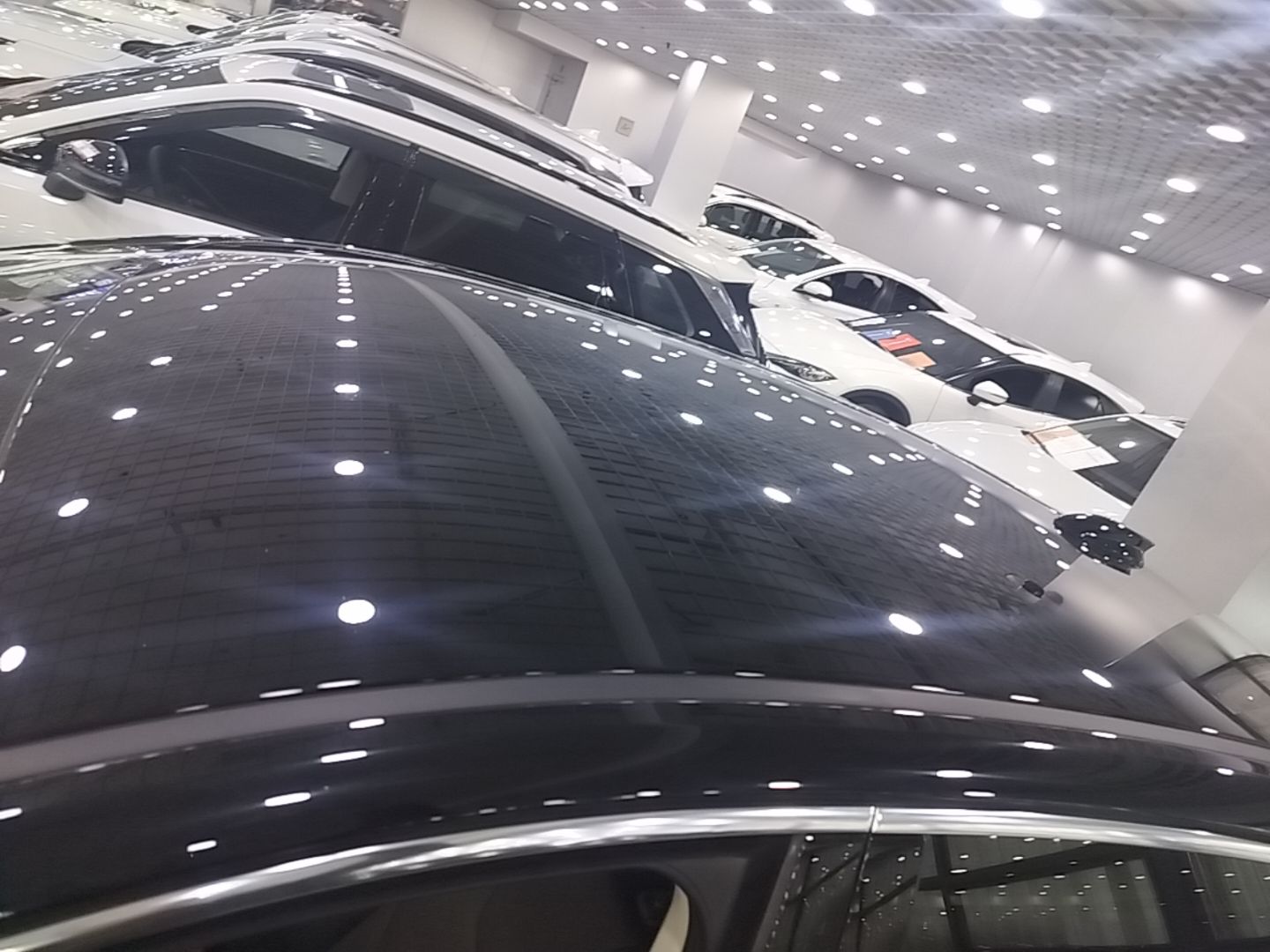 Hongqi E-QM5 2024 610 km PLUS — снимка 7
