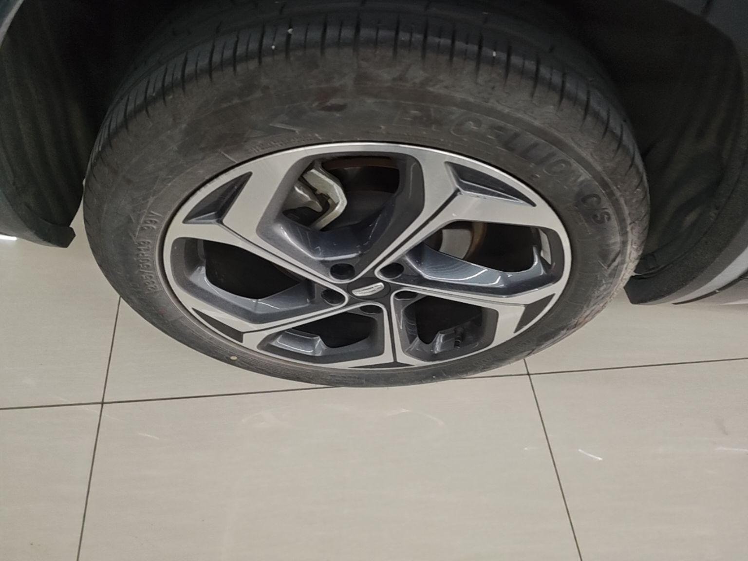 Geely Auto Monjaro L 2024 2.0TD DCT EVO Two-Wheel Drive Long-Range Version — снимка 11