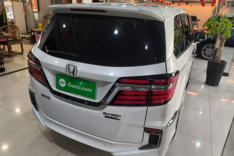 Used Honda Elysion 2019 2.0L Hybrid Luxury Edition
