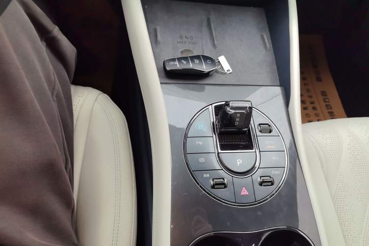 Used BYD Seal 06GT 2025 Intelligent Driving Version 605 Heatwave Edition Gear Lever