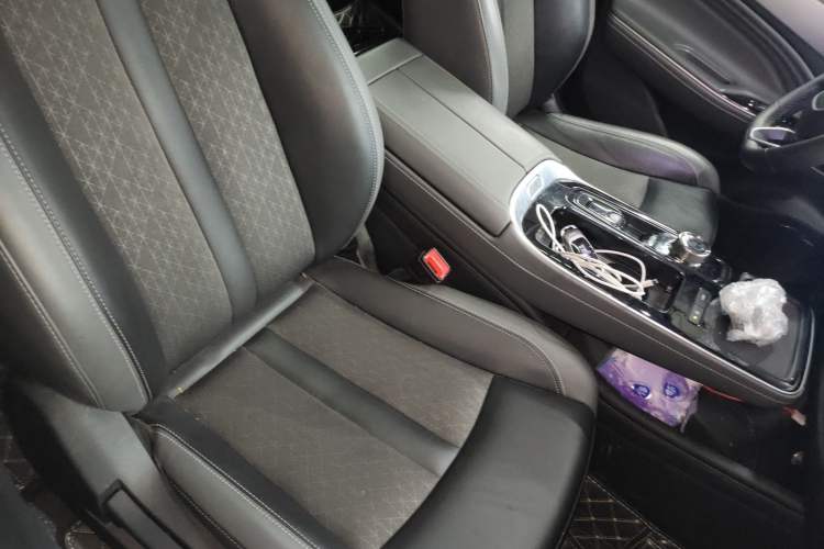 Used AION S Plus 2022 80 Tech Edition Right Front Seat