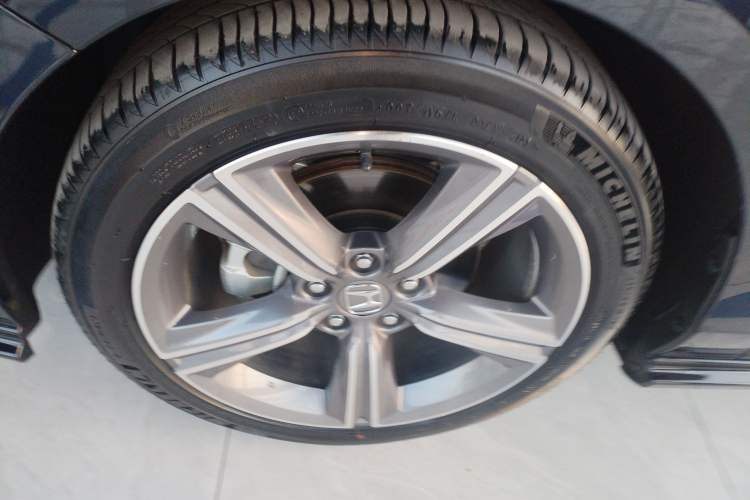 Used Honda Accord 2023 260TURBO Excellence Edition Left Front Wheel Hub