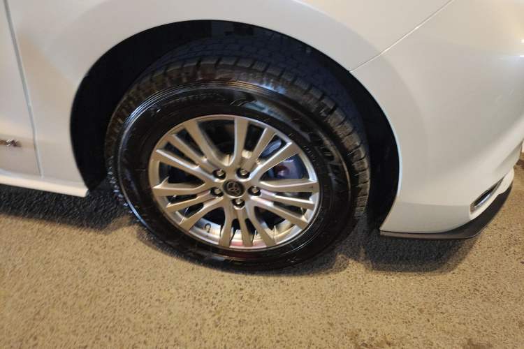 Used Toyota SIENNA 2023 2.5L Hybrid Comfort Edition