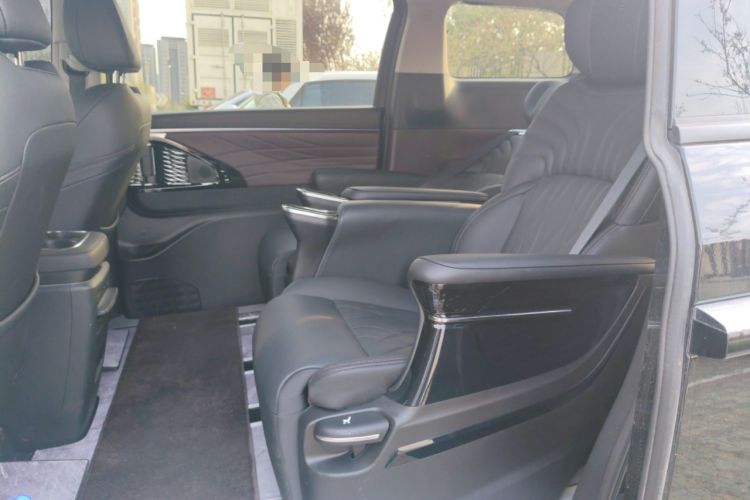 Used GAC Trumpchi M8 2024 Master Series 400T Prestige Edition Interior 4