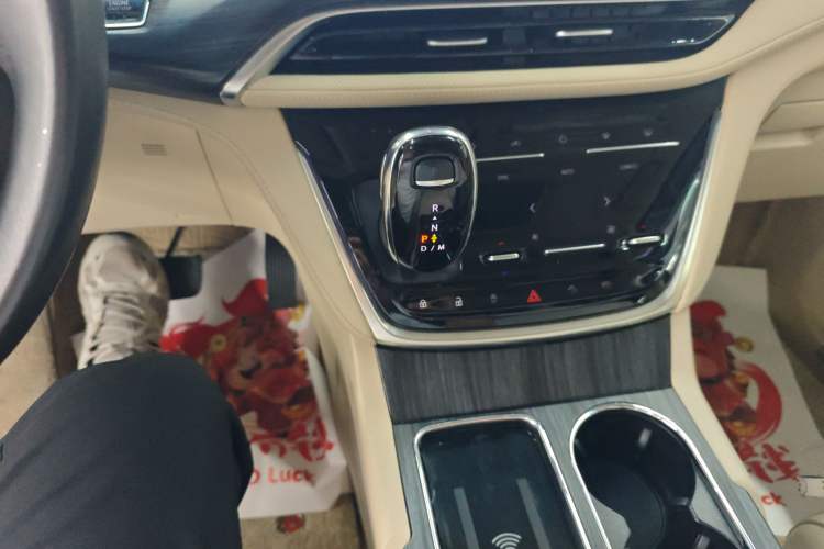 Used Buick GL8 2022 ES Land Cruiser 653T Luxury Model
