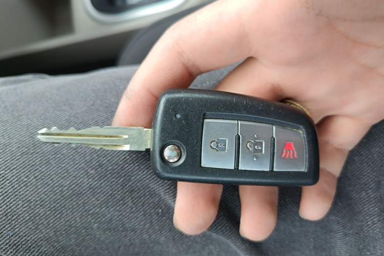 Used Venucia R50 2015 1.6L Automatic Fashion Edition Vehicle Key