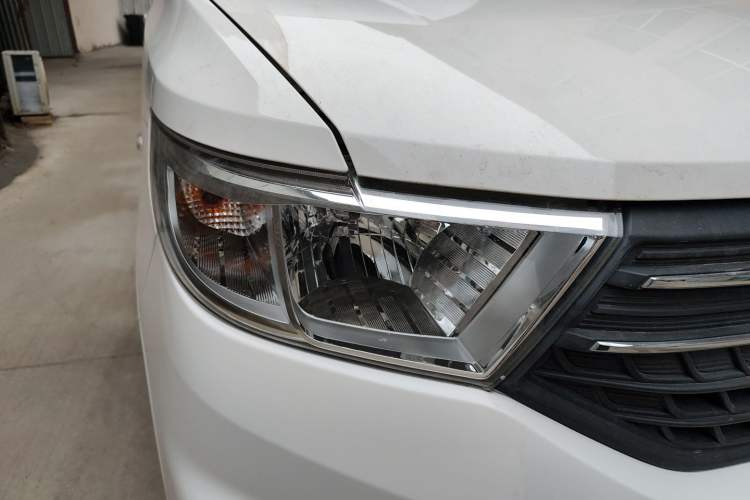 Used Wuling Hongguang V 2022 1.5L Enjoy Edition Hydraulic Power Steering LAR