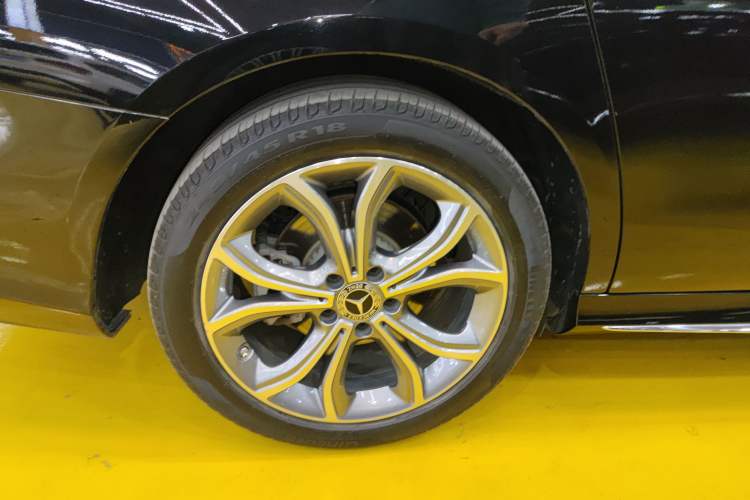 Used Mercedes-Benz E-Class 2022 Revised Version E 300 L Sporty and Stylish Edition
