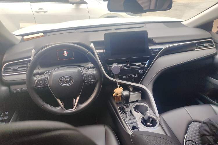 Used Toyota Camry 2022 2.5S Knight Edition
