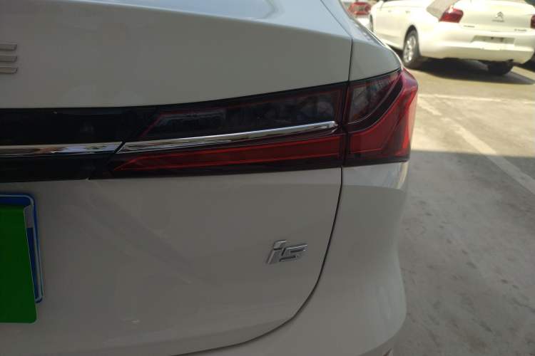 Used Roewe i5 2023 1.5L Manual Comfort Edition
