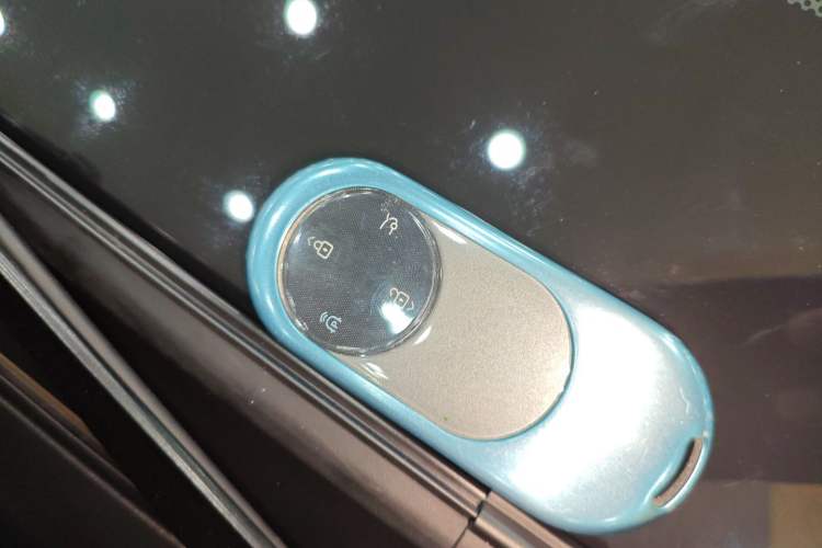 Used Hima AITO M9 2024 Range-Extended Ultra Version 52 kWh 5-Seater Model Vehicle Key