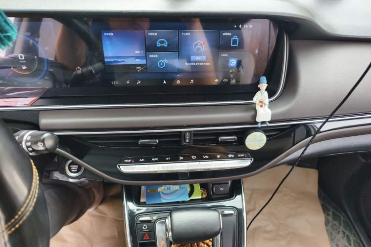 Used GAC Trumpchi M6 2019 270T DCT Prestige Edition (7-seater) China VI
