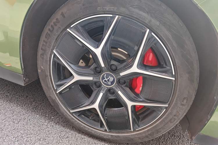 Used BYD Han 2022 EV Genesis Edition 715KM Front-Wheel-Drive Prestige Model Exterior 7