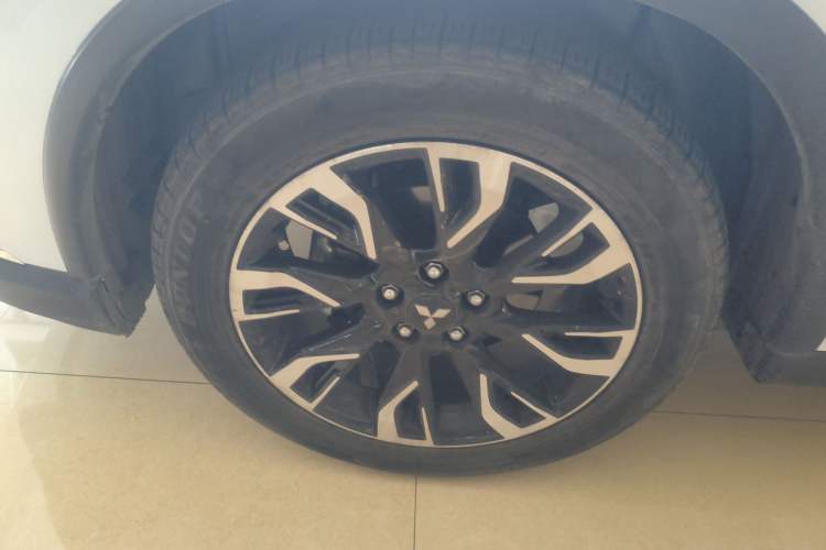 Used Mitsubishi Outlander 2019 2.0L Two-Wheel Drive Comfort Edition 5 Seats China V Standard