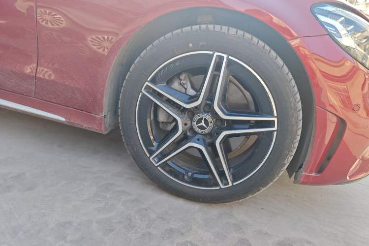 Used Mercedes-Benz C-Class 2021 C 260 L Sport Edition Star Collection Right Front Wheel Hub