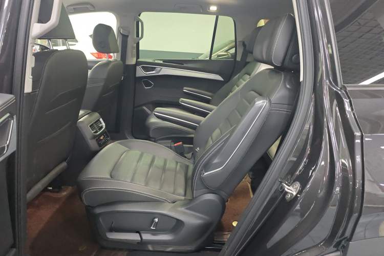 Used Volkswagen Talagon 2023 Facelift 380TSI All-Wheel-Drive Luxury Jiajing Pro 6-Seater
