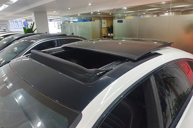 Used Volkswagen FAW-Volkswagen CC 2020 330TSI Glamour Edition China VI Standard Roof