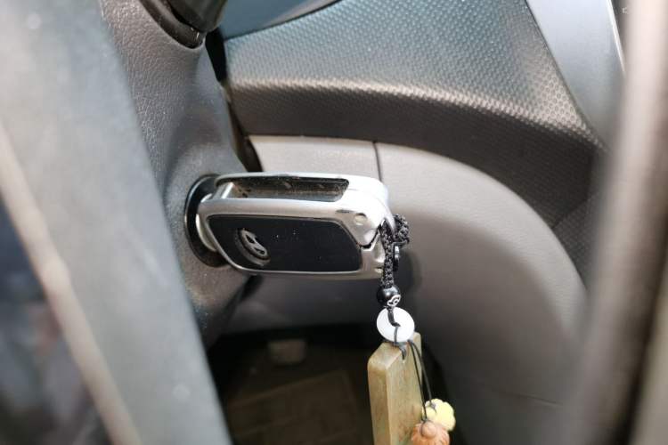 Used Hyundai Verna (older generation) 2014 1.4L Manual Smart GLS Trim Vehicle Key