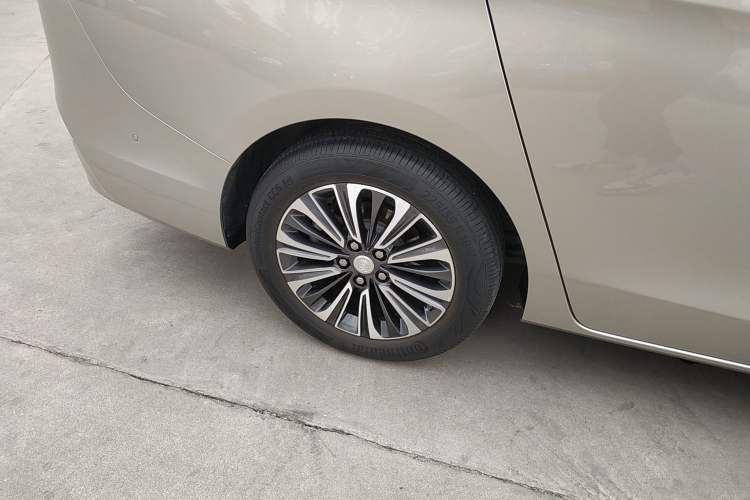 Used Buick GL8 2020 ES Land Cruiser 653T Luxury Model
