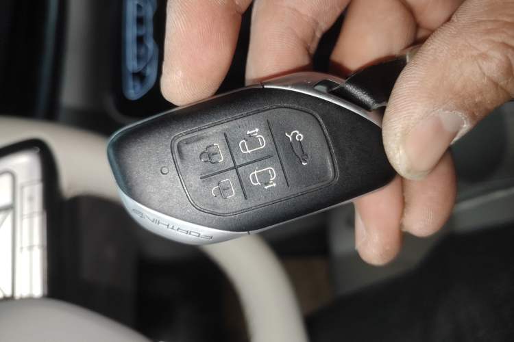 Used FORTHING Xinghai V9 2024 1.5TD 200km Chinese Knot Series Luxury Version
