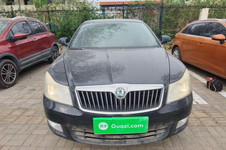 Used Skoda Octavia 2013 1.6L Manual Yijun Edition Front