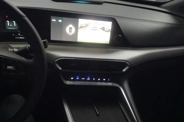 Used CHANGAN UNI-T 2022 1.5T Excellence Model
