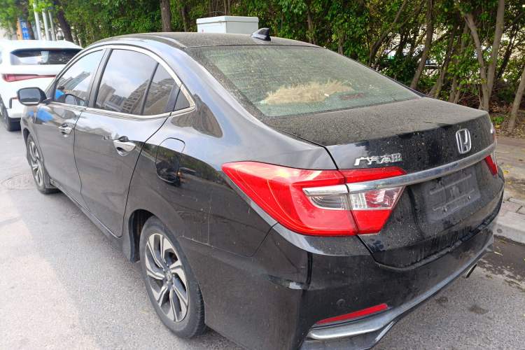 Used Honda Crider 2016 1.8L CVT Luxury Edition Exterior 2