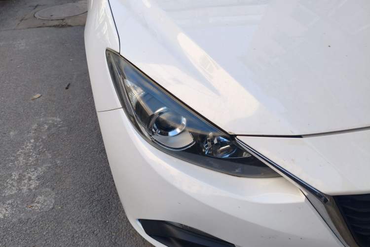 Used Mazda 3 Axela 2014 Sedan 1.5L Manual Comfort Model Right Front Headlight