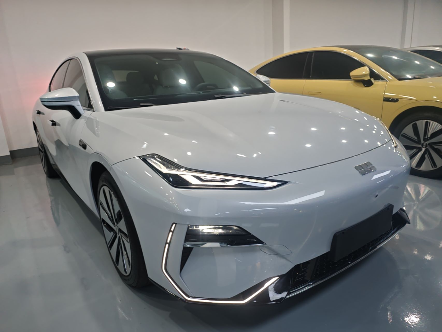 Geely Galaxy E8 2024 665 km Range Rear-Drive Starship Long-Range Version — снимка 3
