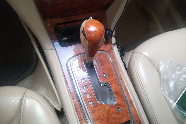 Used Buick LaCrosse 2006 2.4 Luxury Model Gear Lever