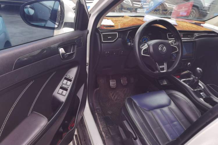 Used Dongfeng Fengon 580 2016 1.5T Manual Luxury Edition