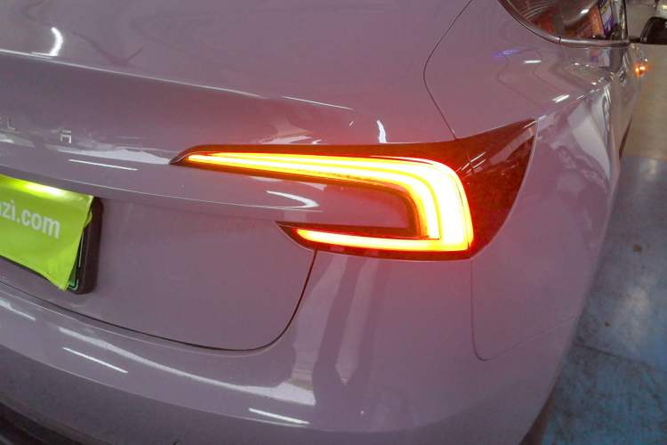 Used Tesla Model 3 2025 Rear-Wheel-Drive Version Right Rear Taillight