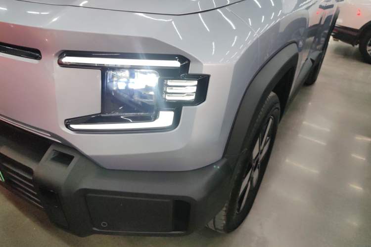 Used Deepal G318 2024 Four-Wheel-Drive Air Suspension Model