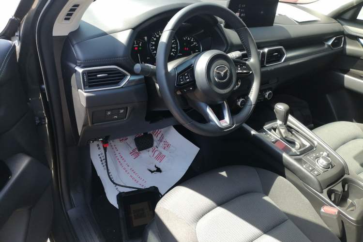 Used Mazda CX-5 2024 2.0L Automatic Two-Wheel Drive ZhiShang Version Steering Wheel