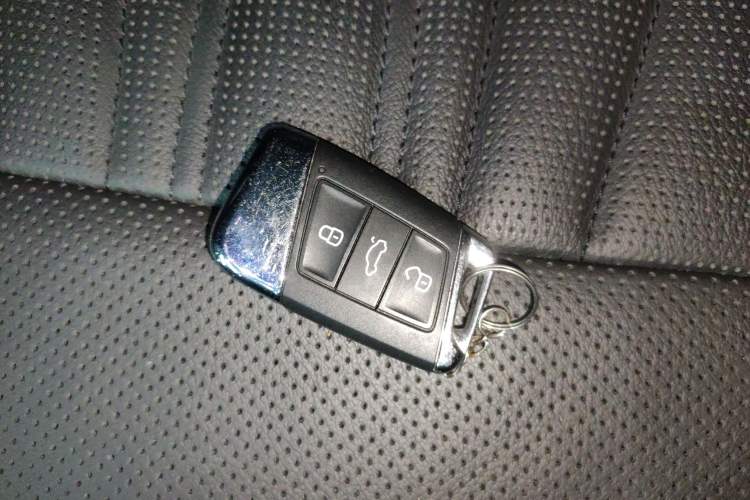 Used Volkswagen Passat 2022 330TSI Luxury Edition Vehicle Key