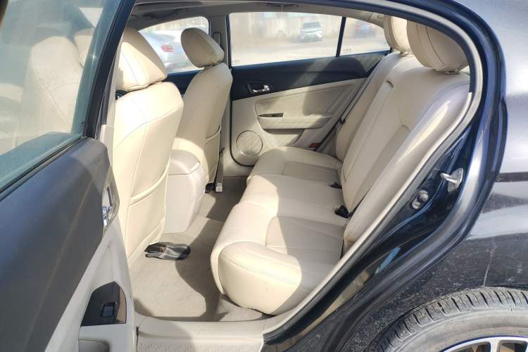 Used Bestune B50 2013 1.6L manual luxury version
