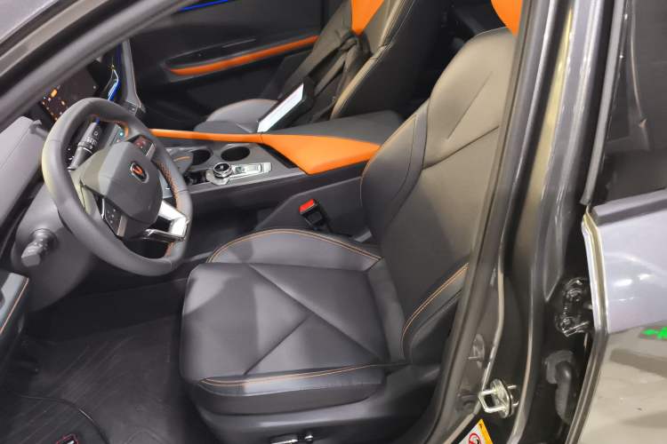 Used Changan UNI-V iDD 2023 ZhiDian iDD 1.5T 113km ZhiKu Model
