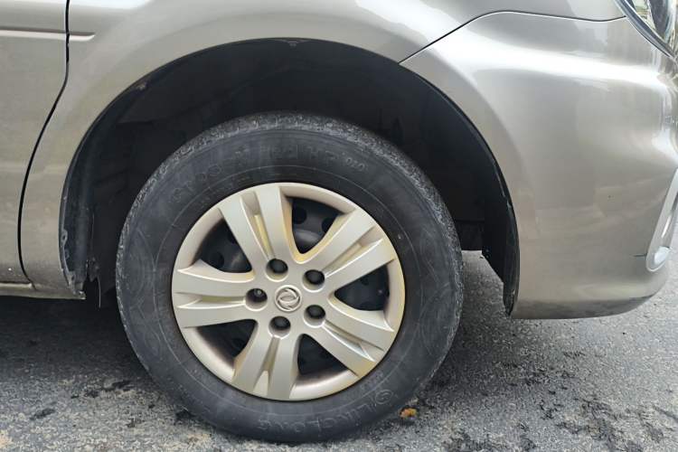 Used FORTHING Lingzhi 2020 M5L 1.6L Base Model 7 Seats Right Front Wheel Hub