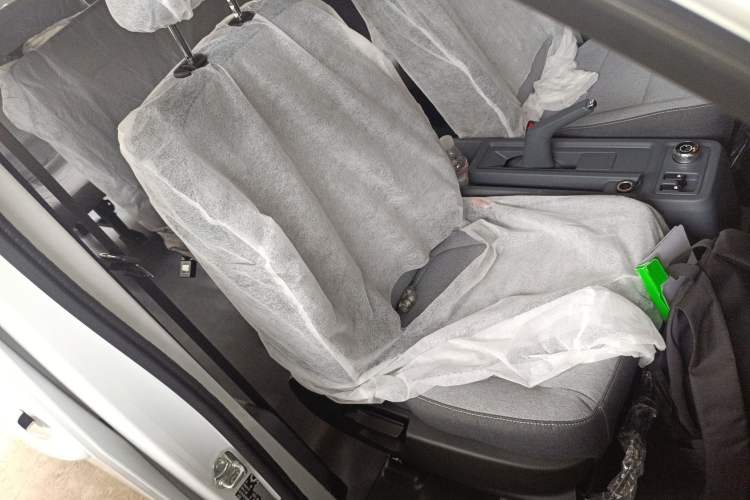 Used Wuling Yangguang 2025 Model 400km Bus Edition—Comfort Edition