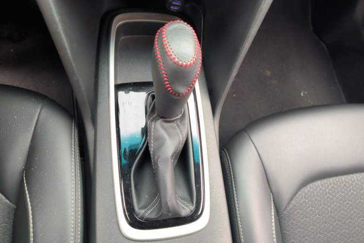 Used Chevrolet Cavalier 2016 1.5L Automatic Xinyue Edition Gear Lever