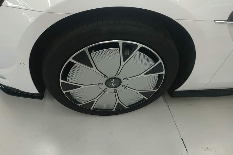 Used Yangwang U7 2025 EV Five-Seat Luxury Edition