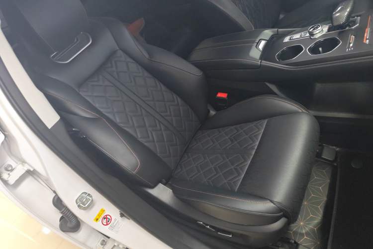Used CHANGAN UNI-K 2021 2.0T All-Wheel Drive Prestige Version Right Front Seat